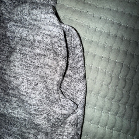 Charlie Paige Cozy Gray Cowl Neck Sweater. Size L/XL. EUC - Picture 8 of 12